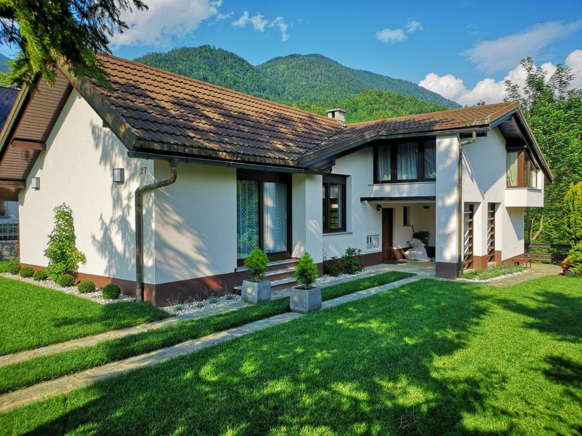 Holiday House Red Deer Preddvor Bagian luar foto
